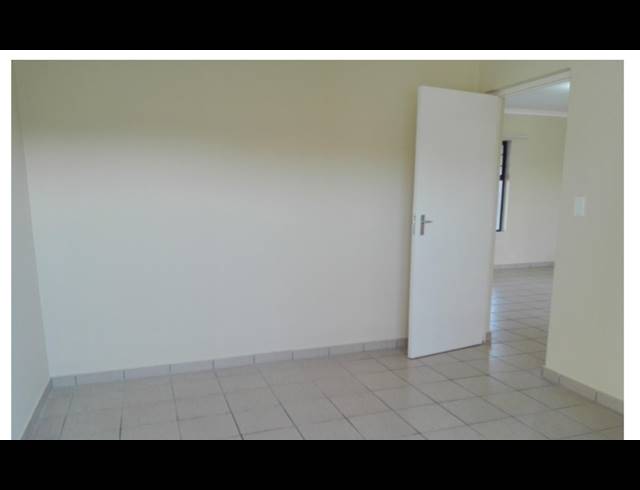 2 bed property to rent in PARKLANDS